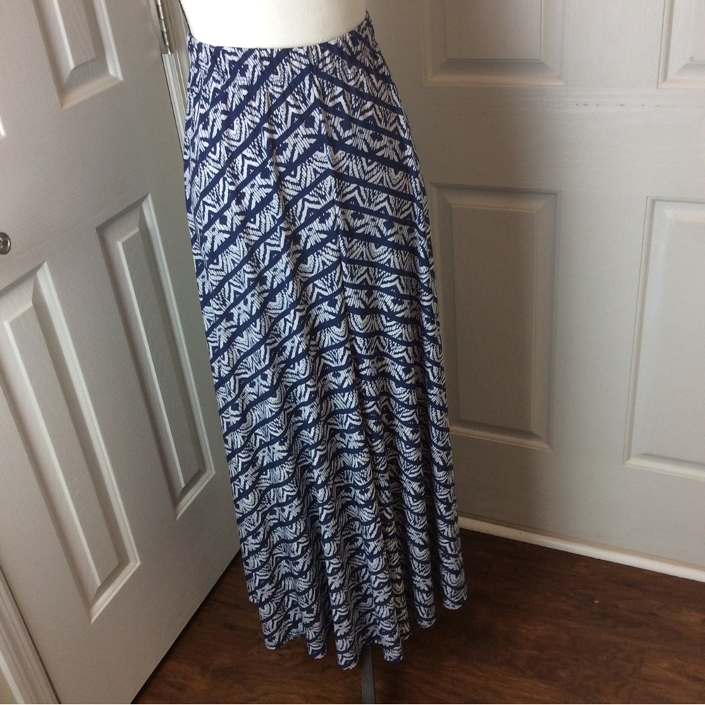 Chico’s size 2 tribal maxi skirt